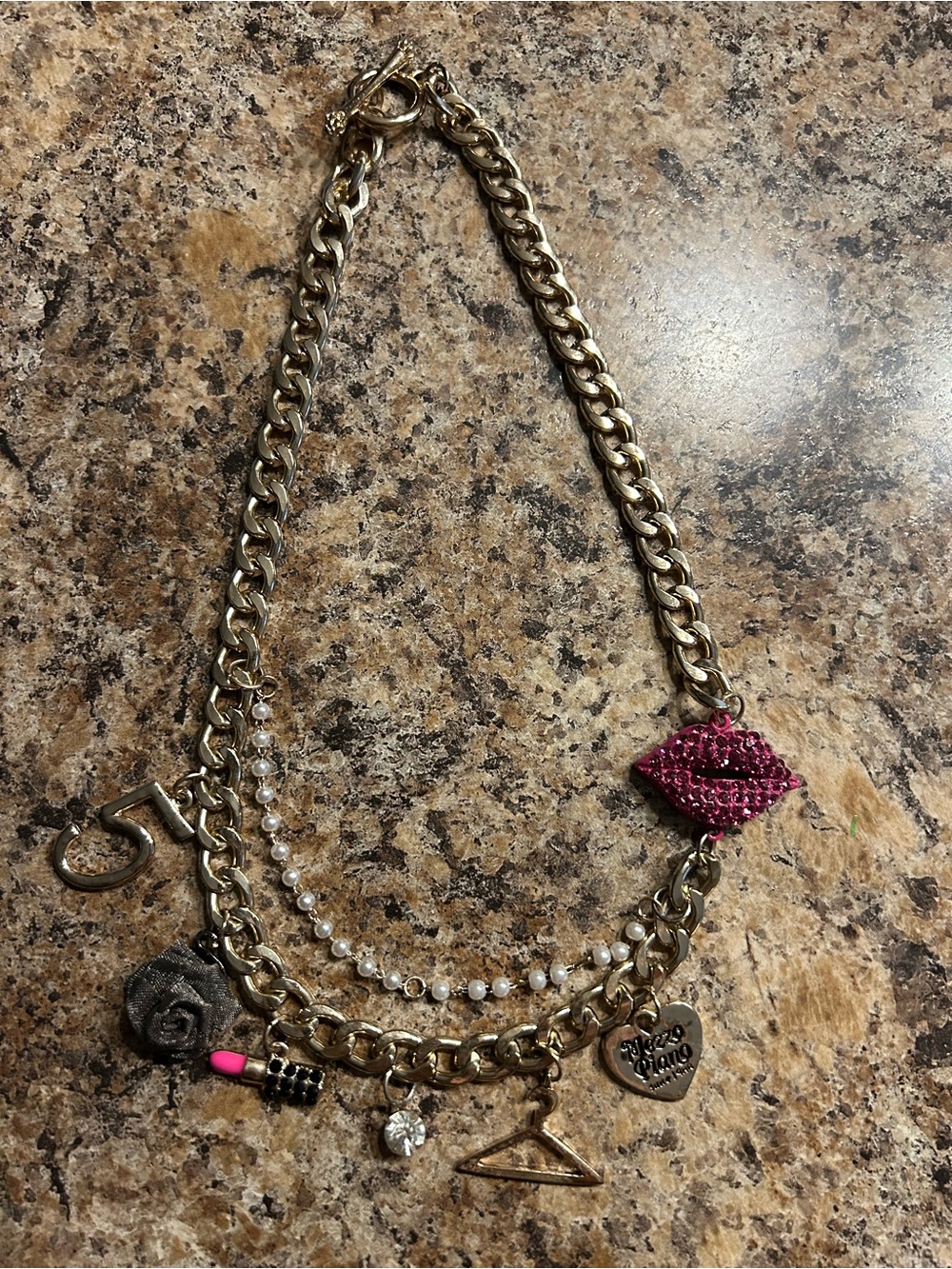 Y2K Charm Necklace 20.5" Gold Curb Chain Pearls Pink Rhinestone Lips